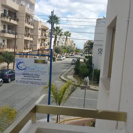 Nondas Hill Apts Hotel apartamentowy