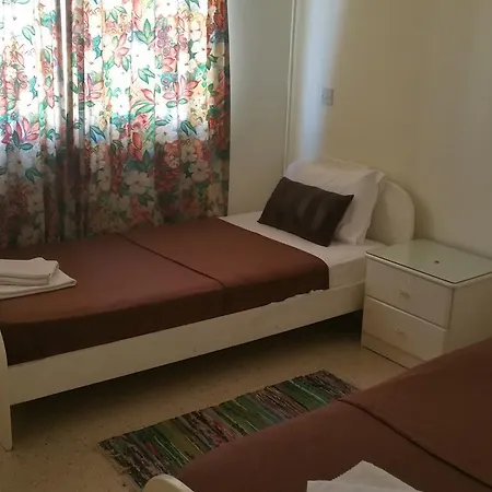 Nondas Hill Apts Lejlighedshotel 3*