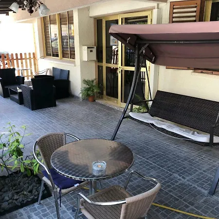 Lejlighedshotel Nondas Hill Apts