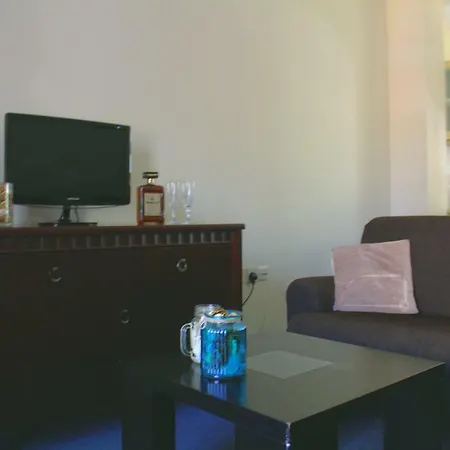 Nondas Hill Apts Aparthotel 3*